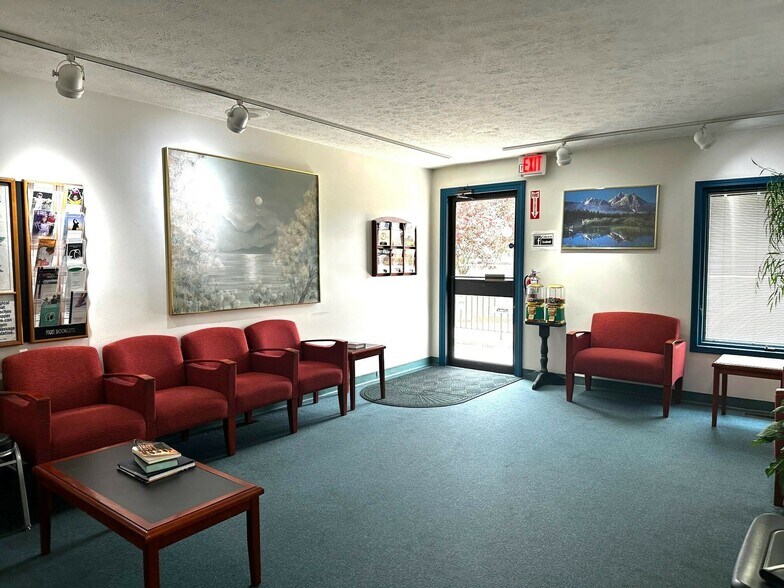 More Photos Of 1927 Maysville Ave, Zanesville Medical For Sale