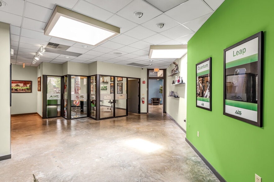 More Photos Of 115 Pomona Dr, Greensboro Office Residential For Lease