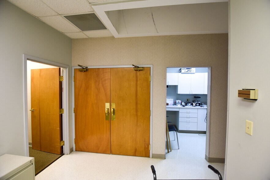 More Photos Of 1720 Gunbarrel Rd, Chattanooga Medical For Sale