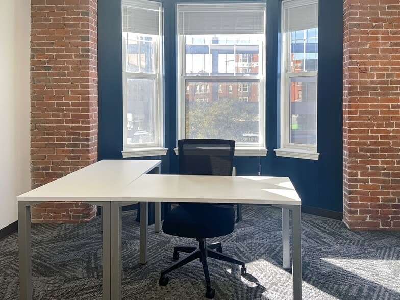 More Photos Of 1037-1045 Elm St, Manchester Office For Lease