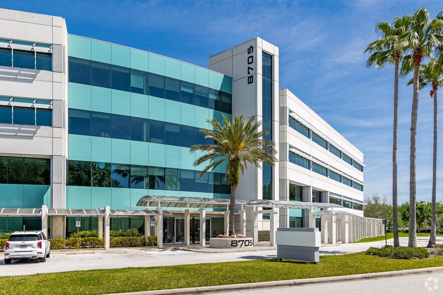 More Photos Of 8705 Henderson Rd, Tampa Office For Lease