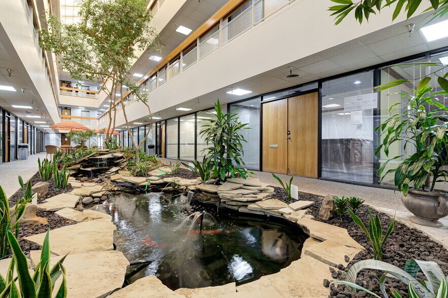 More Photos Of 5601 NW 72nd St, Oklahoma City Medical For Lease