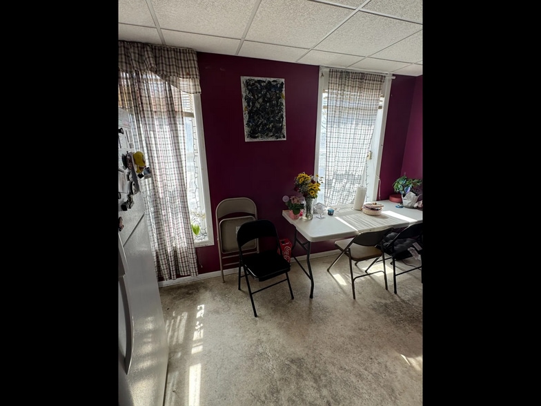 More Photos Of 107 E Jefferson St, Bloomfield Office Residential For Sale