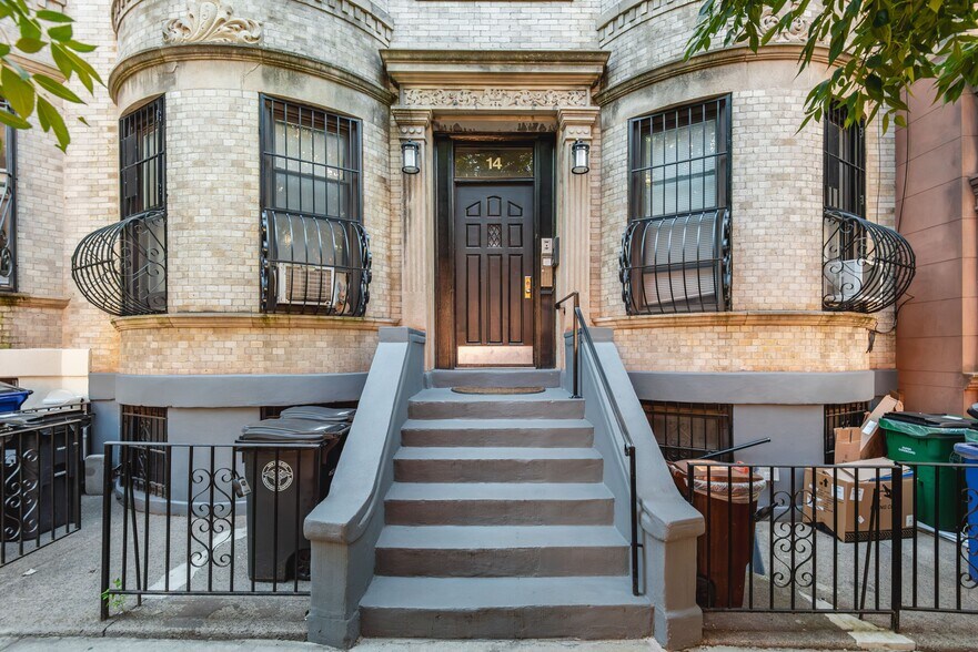 More Photos Of 14 Lincoln Pl, Brooklyn Apartments For Sale