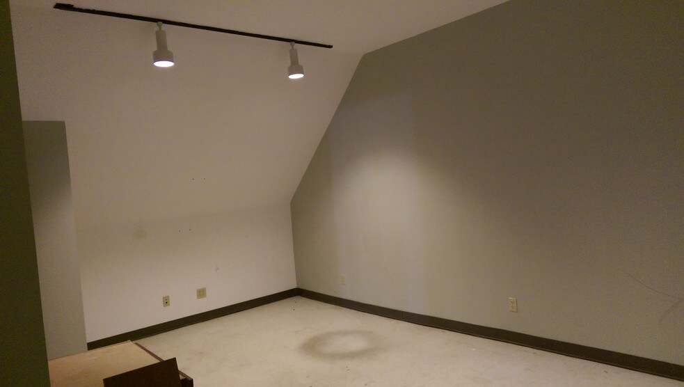 More Photos Of 1645 Hertel Ave, Buffalo Office For Lease