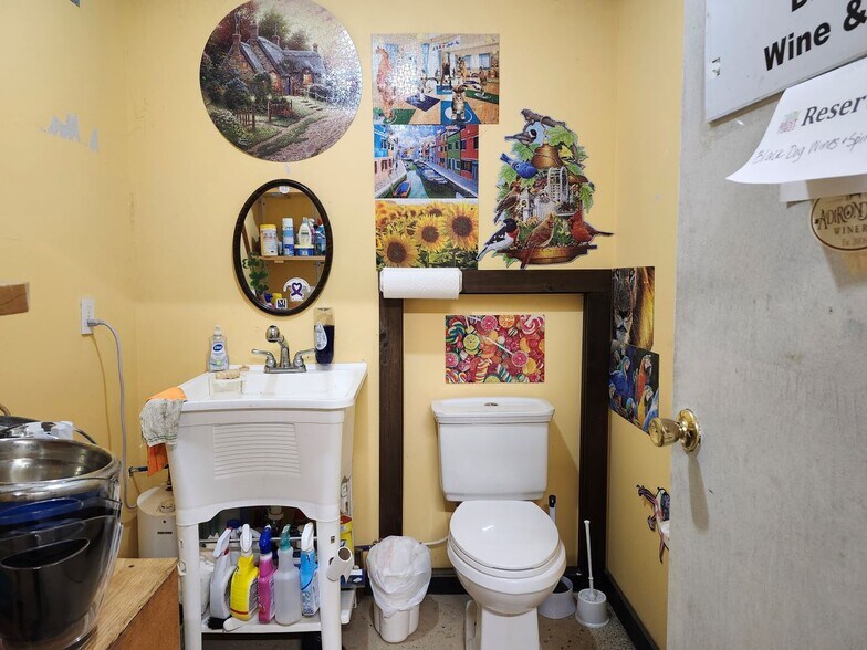 More Photos Of 98 W Main St, Cambridge Storefront Retail Office For Sale