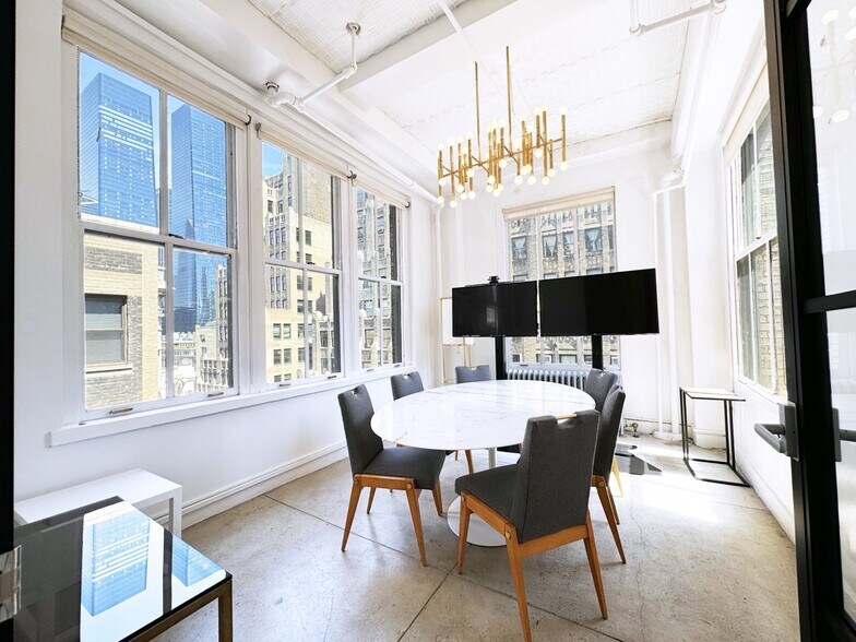 More Photos Of 236 W 30th St, New York Office For Lease