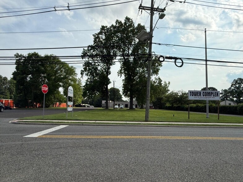 More Photos Of 450 S Fellowship Rd, Maple Shade Township Warehouse For Lease
