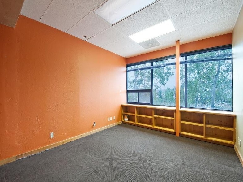 More Photos Of 1821 Sidewinder Dr, Park City Storefront Retail Office For Sale