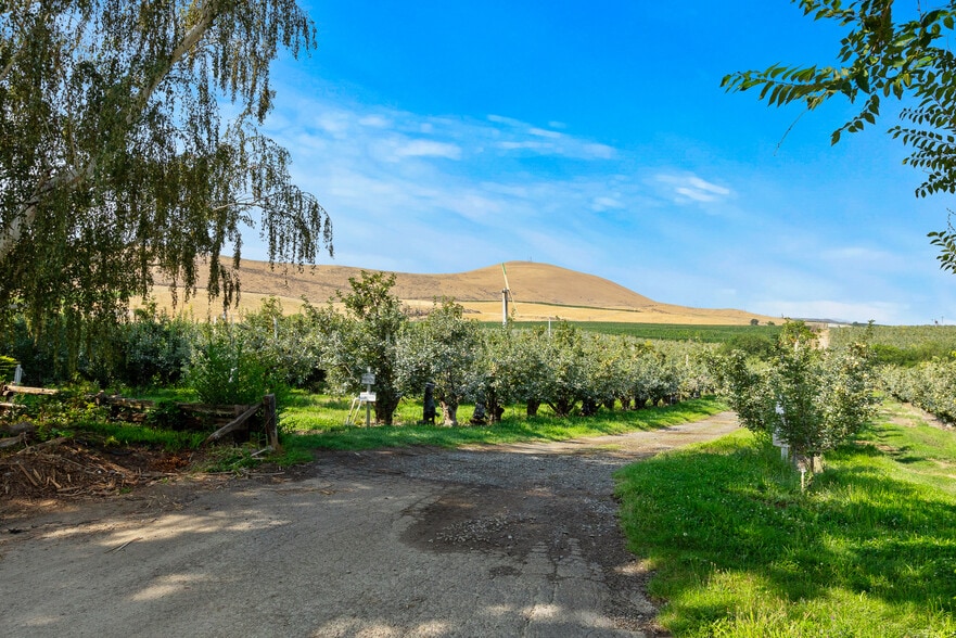 More Photos Of NKA Desmarais rd, Moxee Land For Sale