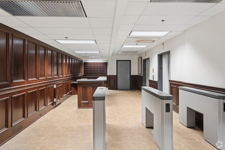 More Photos Of 319 Washington St, Johnstown Office For Sale