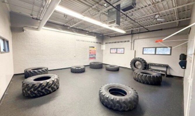 More Photos Of 985 Enterprise Dr, Sacramento Health Club For Sale