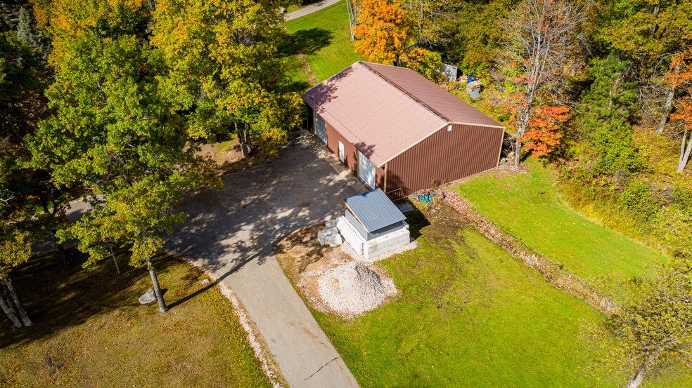 More Photos Of N10120 Parkway Rd, Crivitz Hotel For Sale