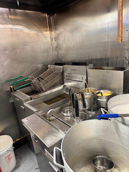 More Photos Of 516 S Jackson St, Seattle General Retail For Lease