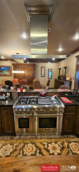 More Photos Of 824 Avenue B, Abernathy Service Station For Sale