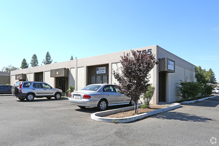 More Photos Of 1755 N Gateway Blvd, Fresno Office For Lease