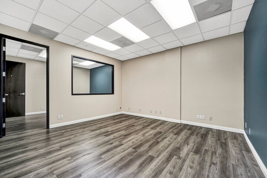 More Photos Of 28 Hammond, Irvine Warehouse For Sale