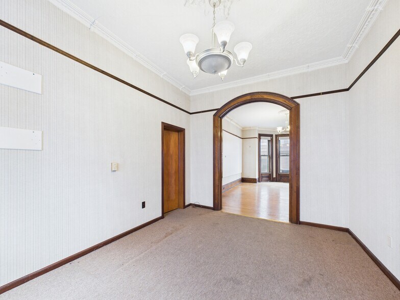 More Photos Of 40 E Genesee St, Auburn Storefront Retail Residential For Sale