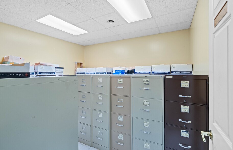 More Photos Of 900 Leonard St, Clearfield Office For Lease