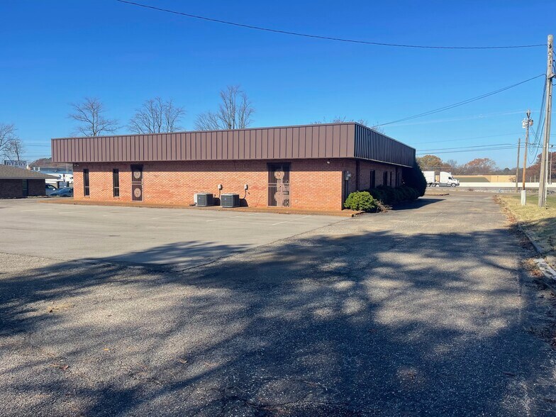 More Photos Of 240 Carriage House Dr, Jackson Office For Lease