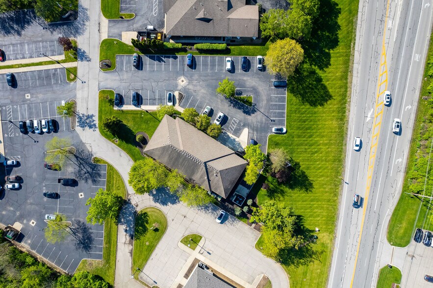 More Photos Of 7710 Olentangy River Rd, Columbus Office For Lease