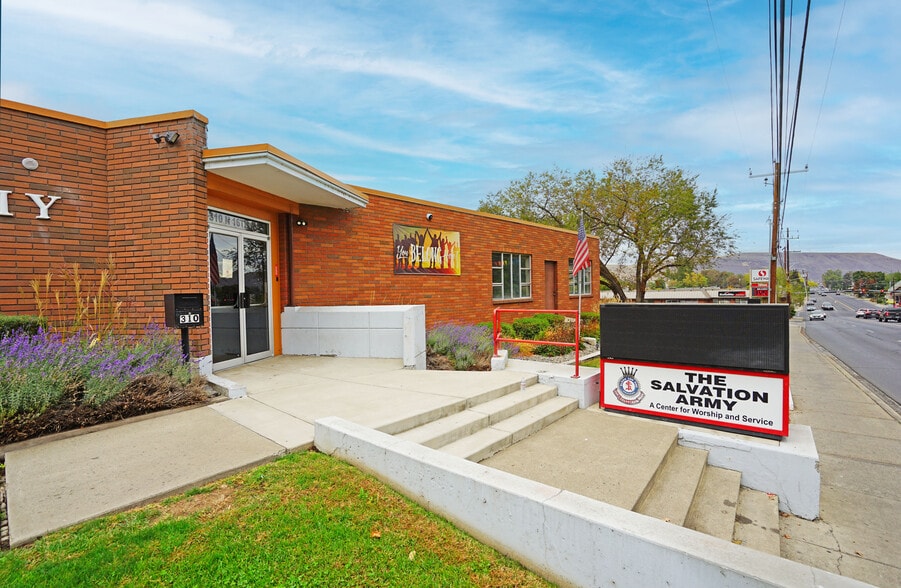 More Photos Of 310 N 16th Ave, Yakima Office For Sale