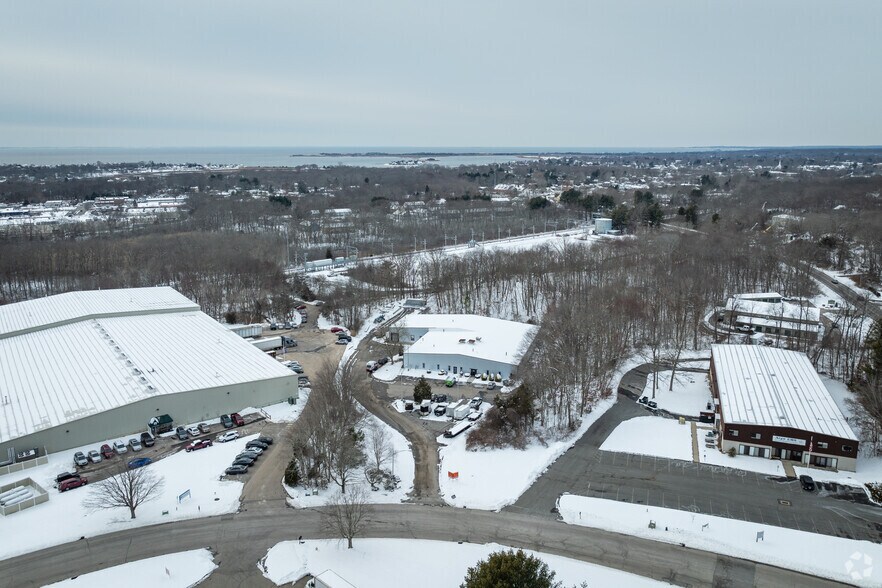 Primary Photo Of 9 Heritage Park Rd, Clinton Distribution For Sale
