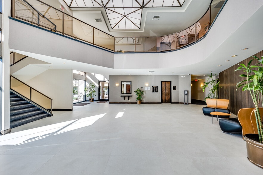 More Photos Of 5743 Corsa Ave, Westlake Village Office For Lease