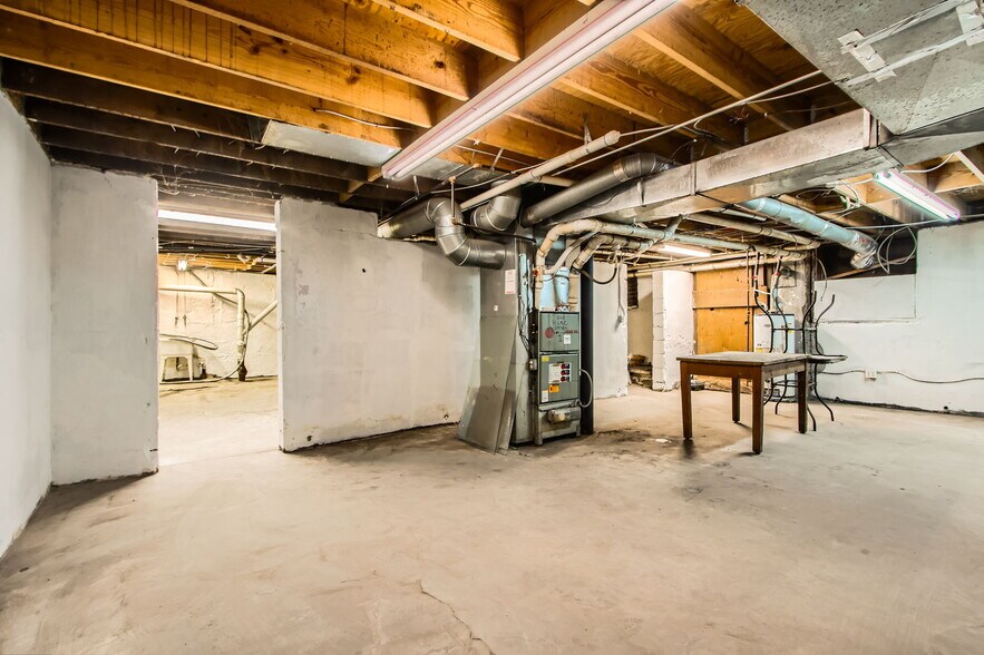 More Photos Of 132 E 5th Ave, Columbus Storefront Retail Residential For Sale