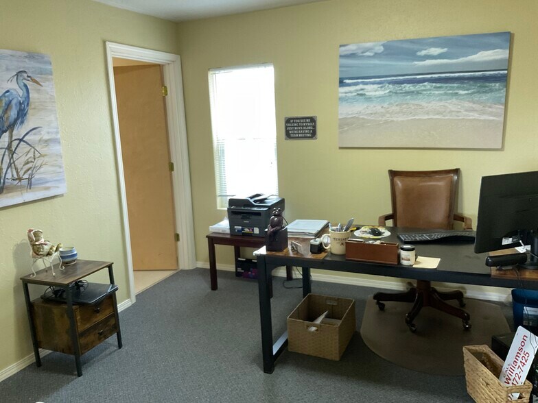 More Photos Of 1302 N East St, Alturas Office Residential For Sale