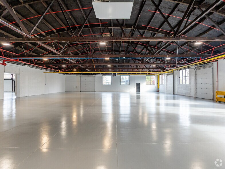 More Photos Of 22 Readington Rd, Branchburg Manufacturing For Lease