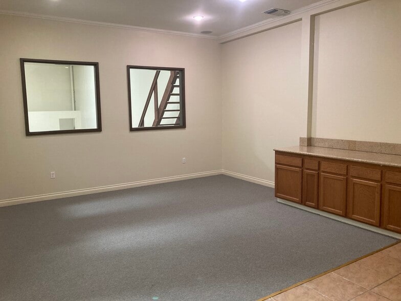 More Photos Of 11981 Jack Benny Dr, Rancho Cucamonga Warehouse For Lease