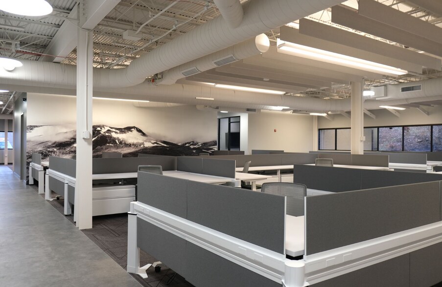 More Photos Of 12747 Olive Blvd, Creve Coeur Office For Lease