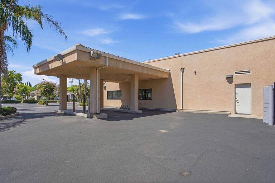 More Photos Of 3700 Geer Rd, Turlock Bank For Lease