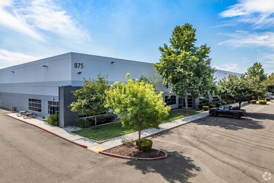 More Photos Of 875 Embarcadero Dr, West Sacramento Manufacturing For Lease