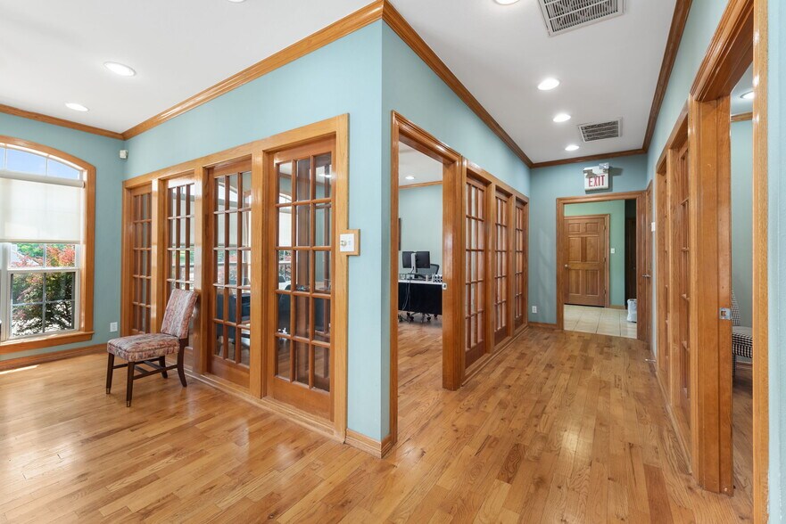 More Photos Of 6119 E 91st St, Tulsa Office For Sale