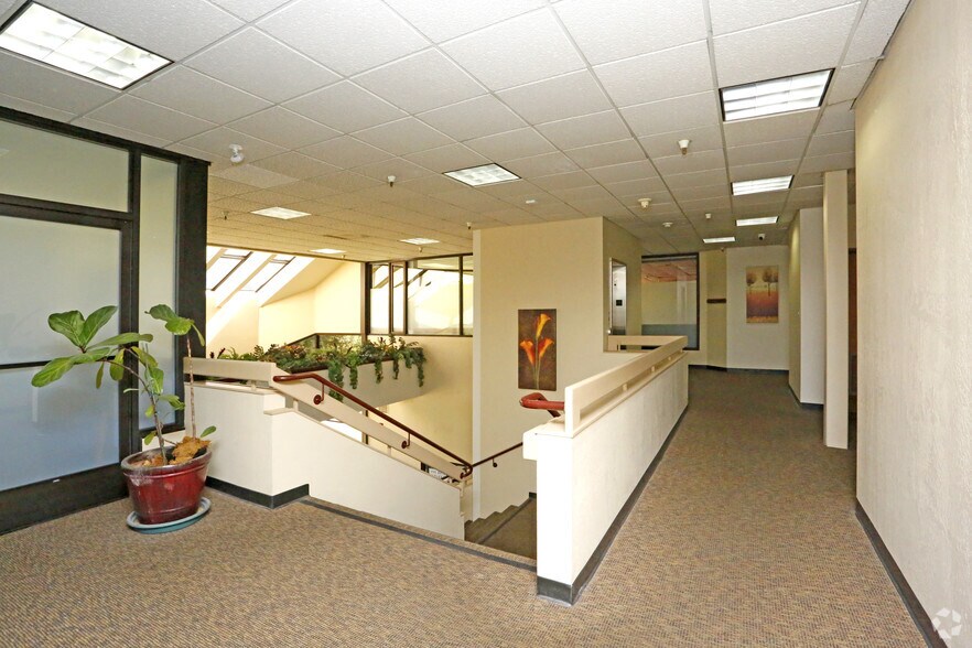 More Photos Of 269 Mt. Hermon Rd, Scotts Valley Office For Lease