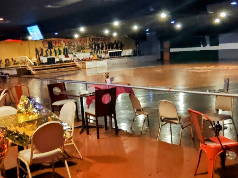 More Photos Of 645 E Georgia Ave, Memphis Bar For Sale