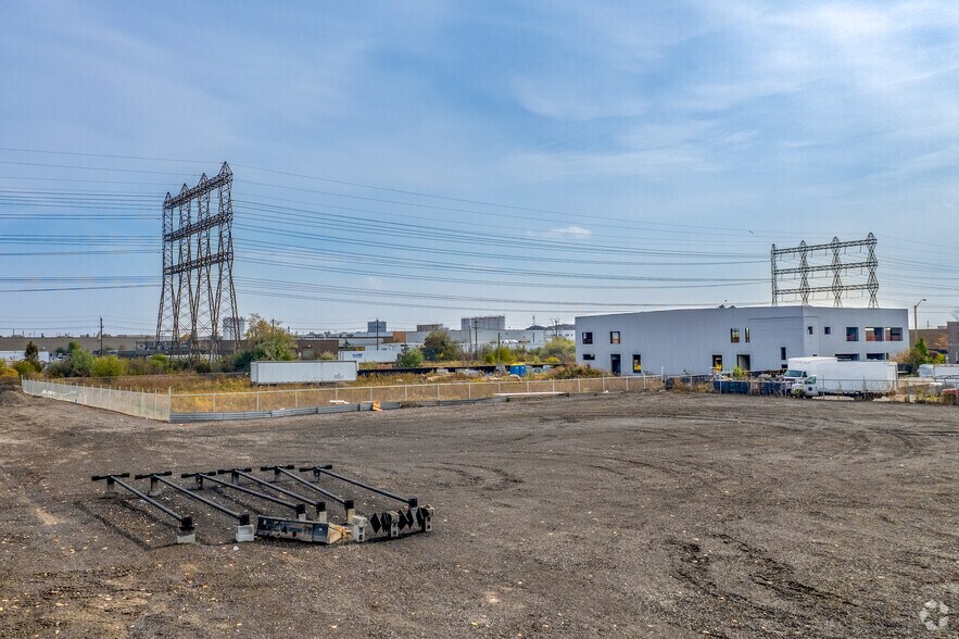 More Photos Of 10 Vice Regent Blvd, Toronto Land For Lease