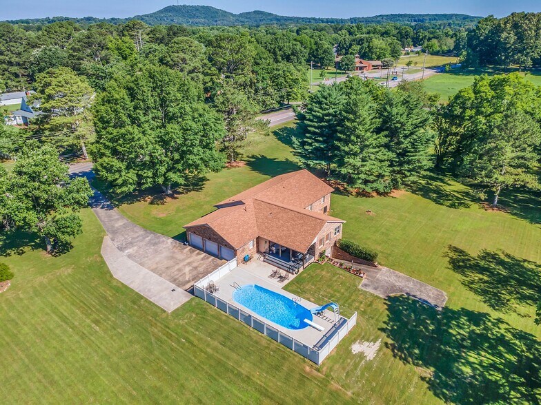 More Photos Of 1495 Jeff Rd NW, Huntsville Specialty For Sale