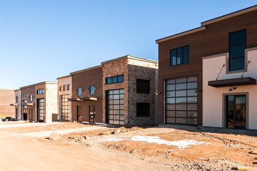 More Photos Of 4554 Forestdale Dr, Park City Light Manufacturing For Sale