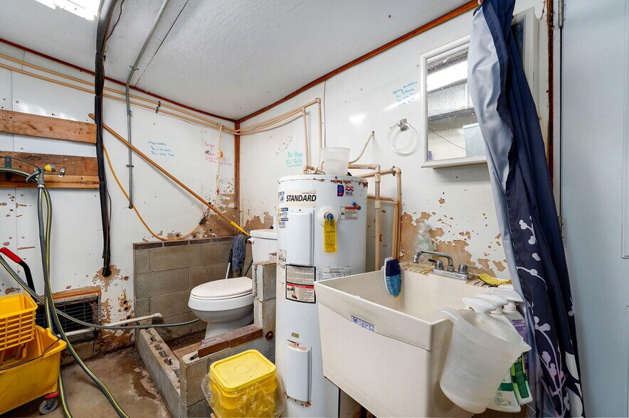 More Photos Of 1642 W Inman Rd, Nixa Office Residential For Sale