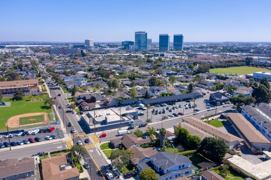 Primary Photo Of 1160 E Mariposa Ave, El Segundo Loft Creative Space For Sale