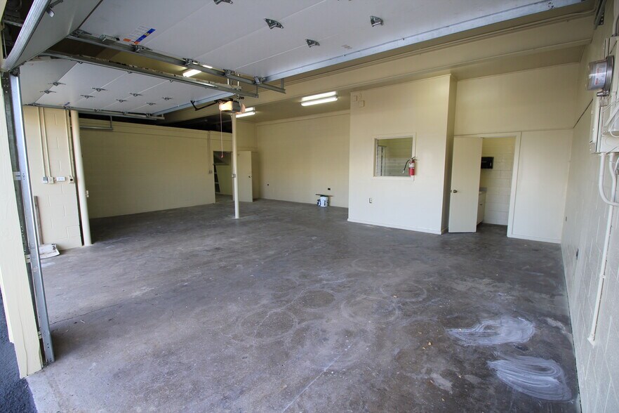 More Photos Of 94-170 Leoleo St, Waipahu Industrial For Sale