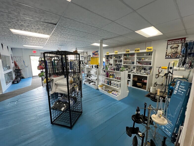 More Photos Of 115 Main St, Morristown Showroom For Sale