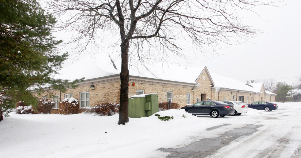 More Photos Of 3939 N Wilke Rd, Arlington Heights Office For Lease