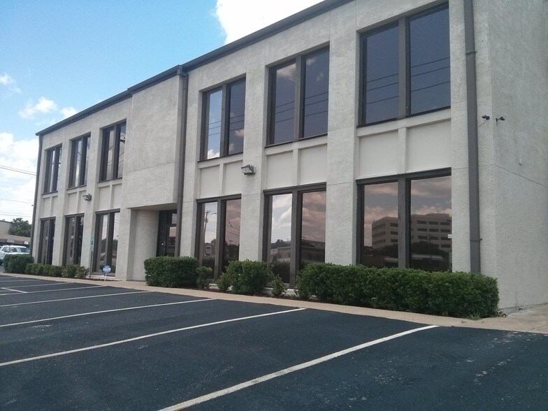 More Photos Of 7100 Blvd 26, Richland Hills Office For Sale