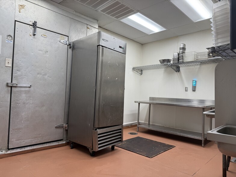 More Photos Of 236-238 S Elm St, Greensboro Apartments For Lease