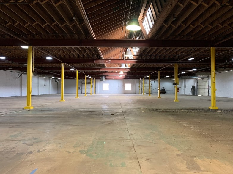 More Photos Of 4455 E 46th Ave, Denver Manufacturing For Sale