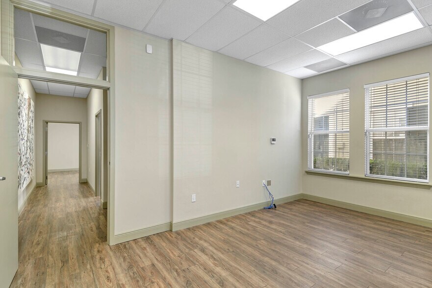 More Photos Of 871 Outer Rd, Orlando Medical For Lease